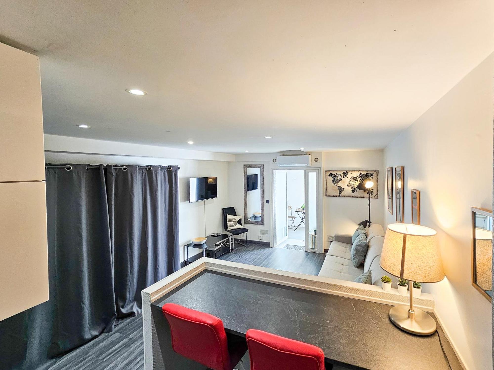 Palace Adly 2 Pers Wifi A/c Sea Leilighet